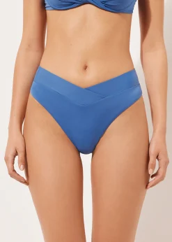 Brazyliany z wysokim stanem w kształcie V dół od kostiumu Indonesia