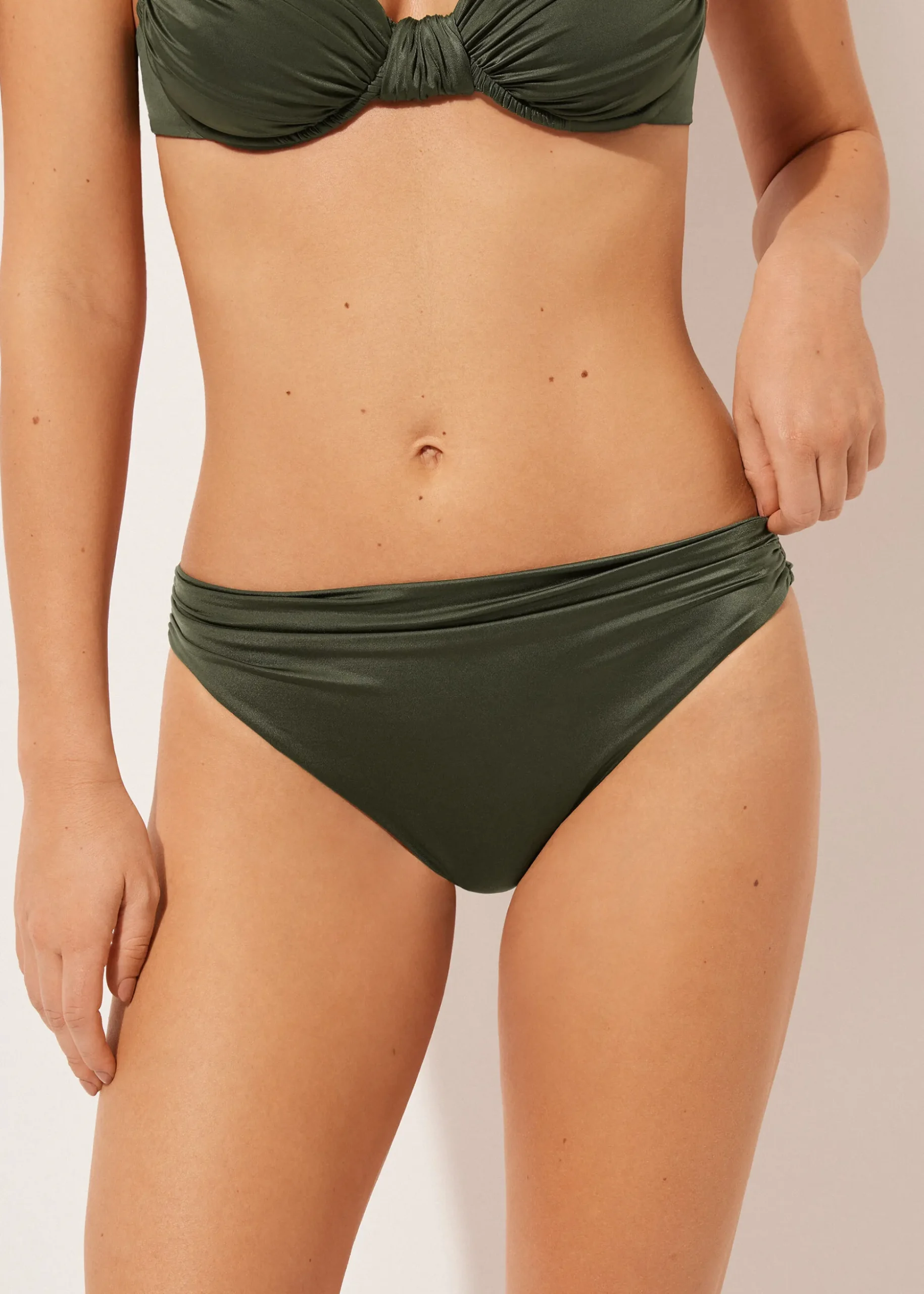 Figi dół od kostiumu Shiny Satin