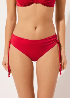 Figi z wysokim stanem i troczkami dół od kostiumu Indonesia